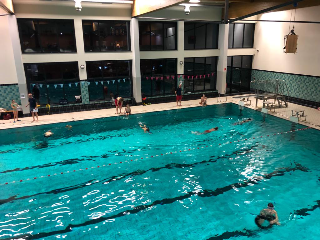 Zwembadtraining bij Ezzy's